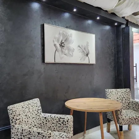 Exclusive Spot Free Parking Hotel Ni