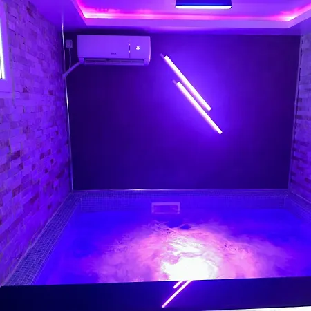 Exclusive Spot Free Parking * Ni