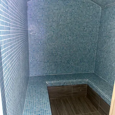 Exclusive Spot Free Parking Ni