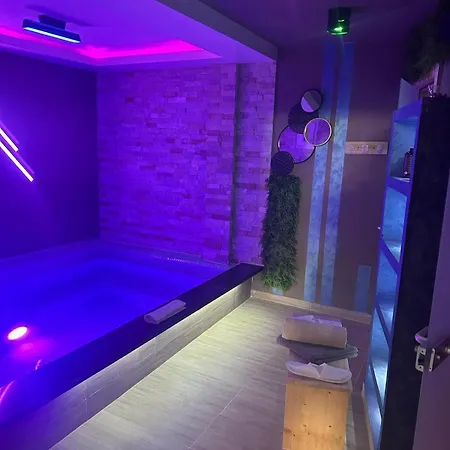 Hotel Exclusive Spot Free Parking *