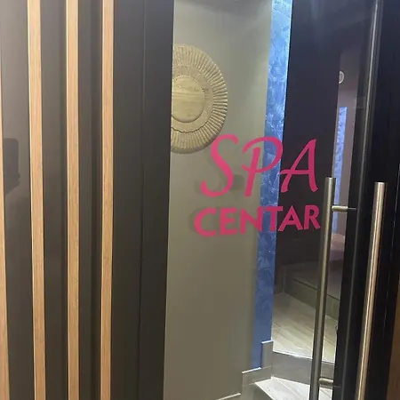 Exclusive Spot Free Parking Hotel