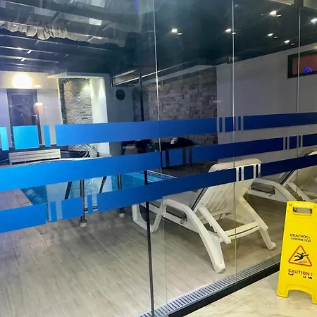 Exclusive Spot Free Parking Hotel