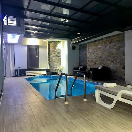 Hotel Exclusive Spot Free Parking