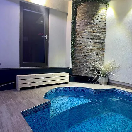 Exclusive Spot Free Parking * Ni