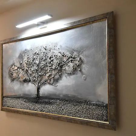 Hotel Exclusive Spot Free Parking *